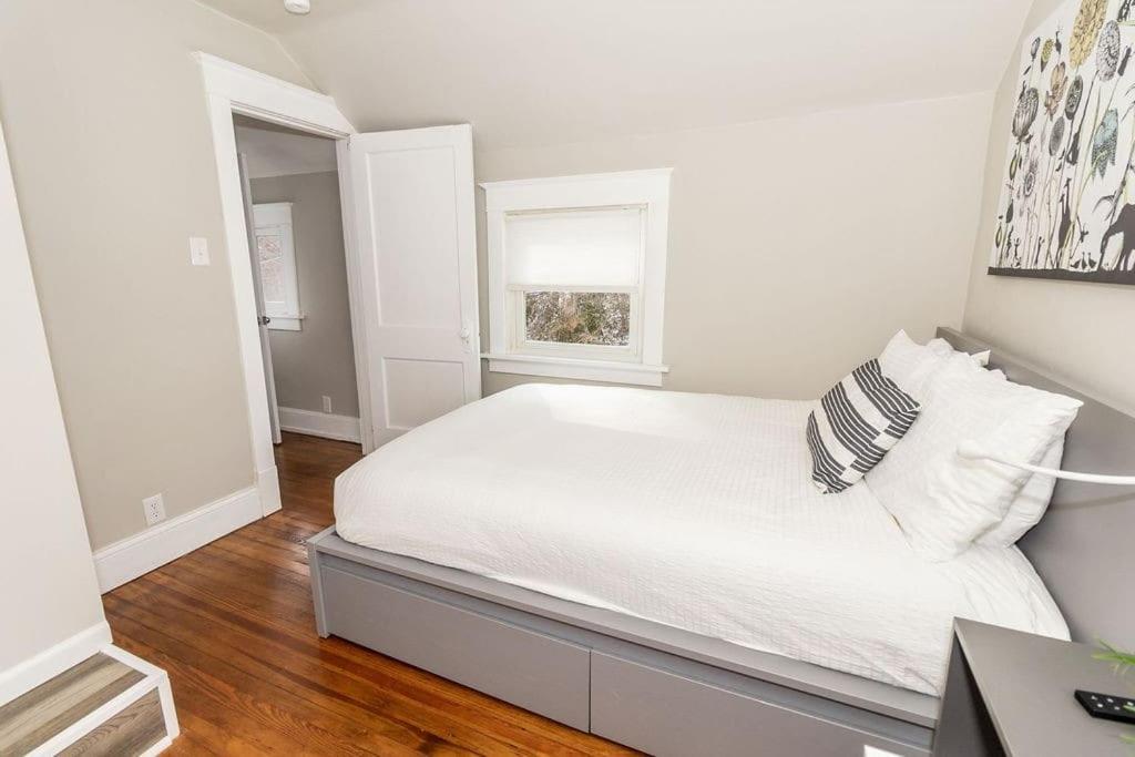 Cozy Riverfront Bungalow With Stunning Views Covington Exterior photo